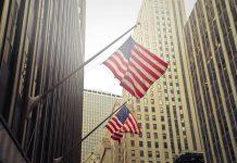 Irish Companies Drive Major Investment Growth in US Corporate Market American corporate skyline representing Irish business expansion and investment in United States markets