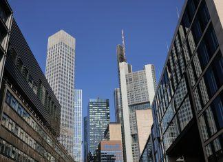 Central Banks Freeze Rates Amid Middle East War Uncertainty Central bank headquarters building representing monetary policy decisions amid global economic uncertainty