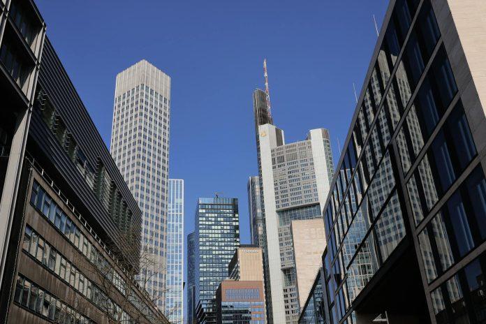 Central Banks Hold Rates Steady Amid War Uncertainty Central bank headquarters building representing monetary policy decisions amid global economic uncertainty