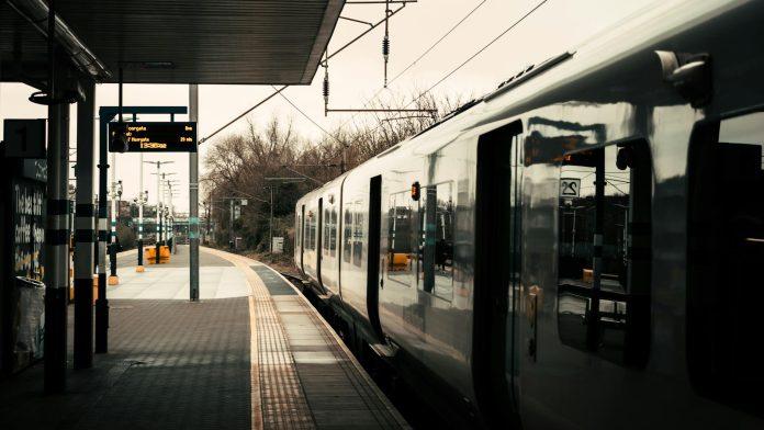 Gardaí Warn of Scam Emails Impersonating Commissioner Kelly An Garda Síochána station representing law enforcement warning about fraudulent email scams targeting Irish citizens