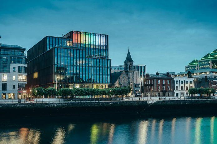 Irish Insolvencies Stable Q1 2024 - PwC Analysis Modern corporate office buildings in Dublin representing Irish business stability and economic resilience in 2024